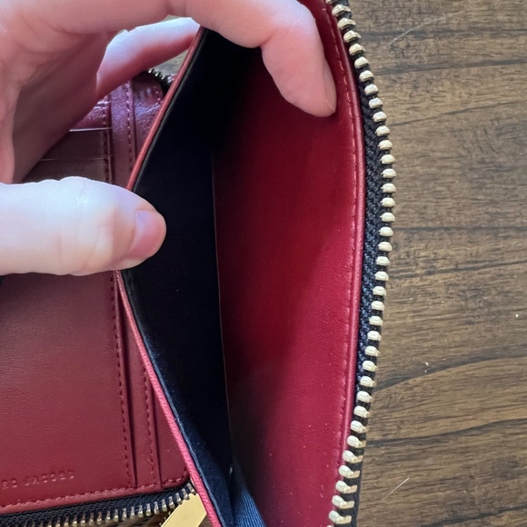 Marc Jacobs Leather Gotham Zip Wristlet Wallet - Picture 4 of 4